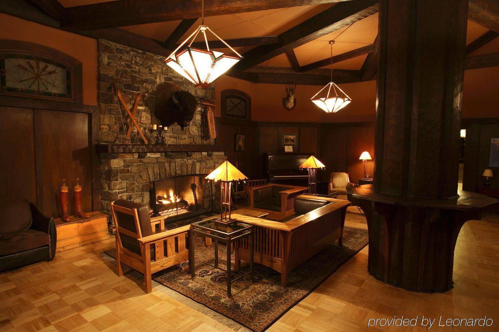 Deer Lodge Lake Louise Luaran gambar